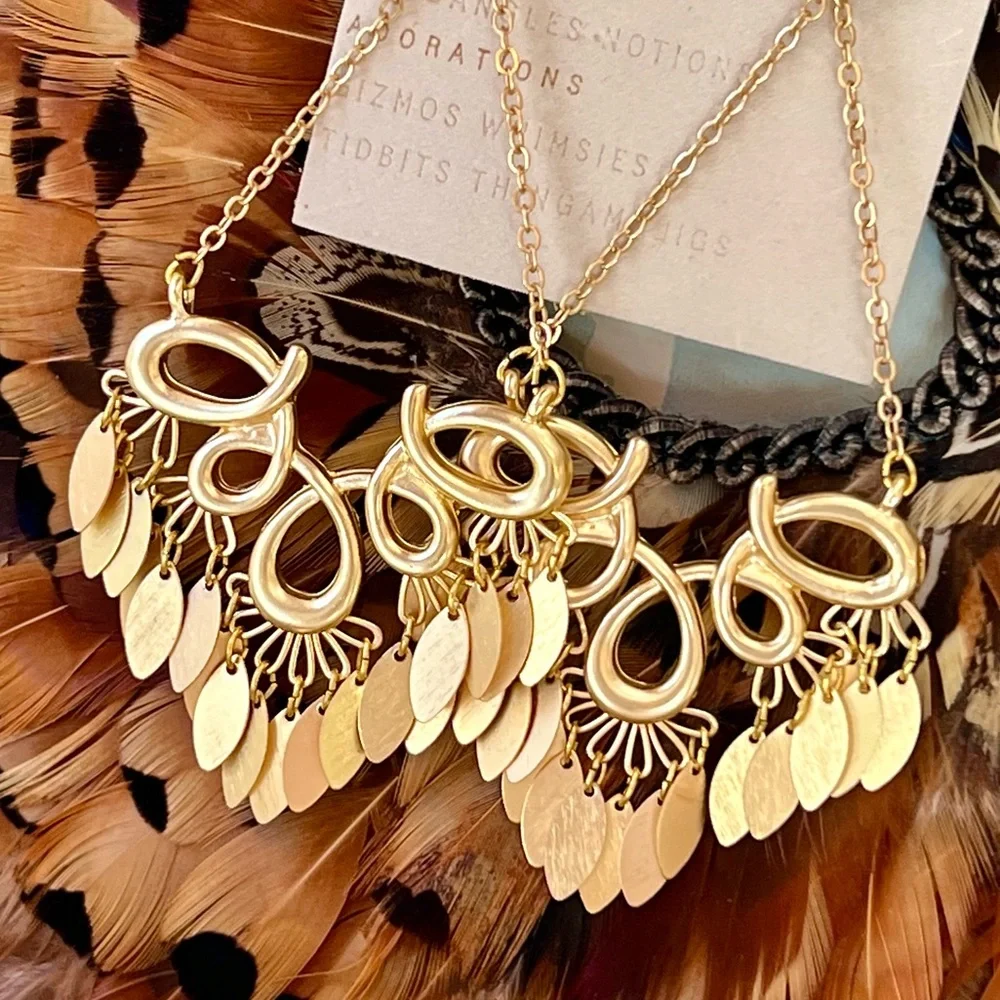 πΊπHPππΊ NWT Anthropologie Gold Scroll Chandeliers - Picture 7 of 16